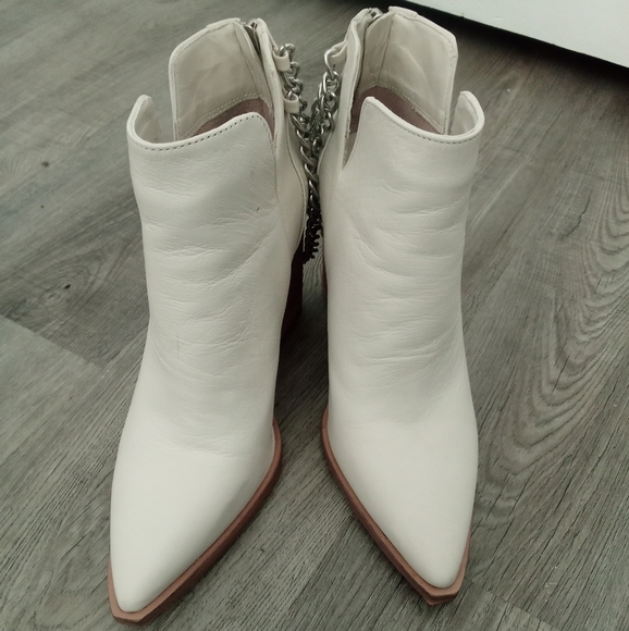 Vince Camuto White and Brown Ankle Booties with Chain Detail - Picture 5 of 5